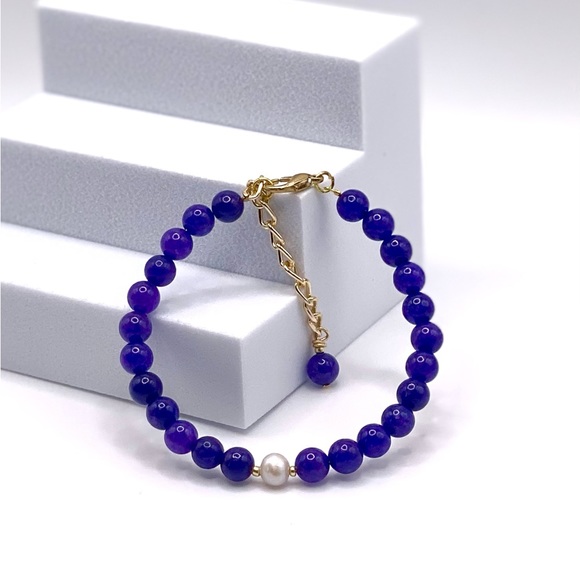 Beautiful Blue Jade Bracelet - Picture 6 of 15